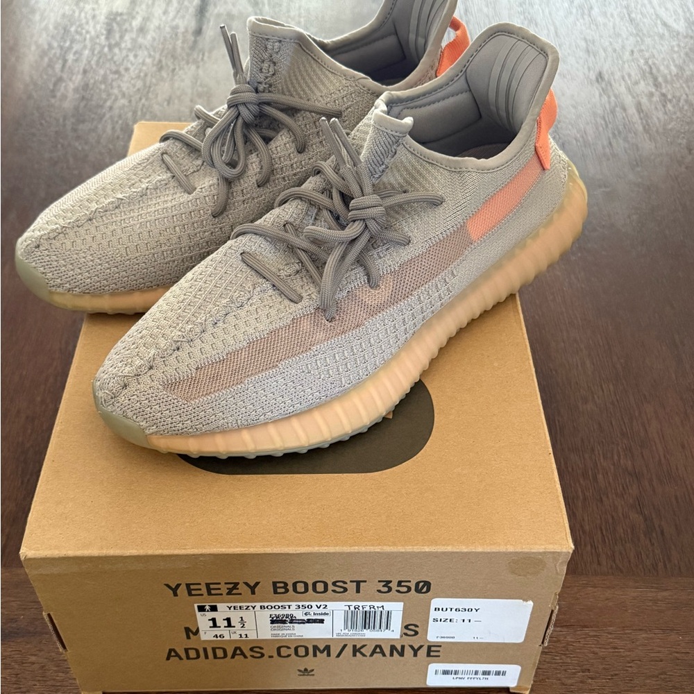 Adidas Yeezy Boost 350 V2 True Form 11.5 - Picture 2 of 11